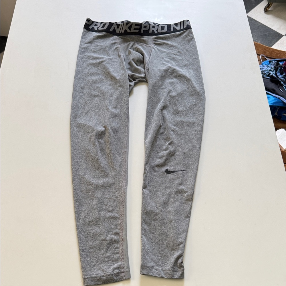 Nike Pro Men’s M Gray Full length Tights